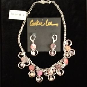 Necklace and earring set